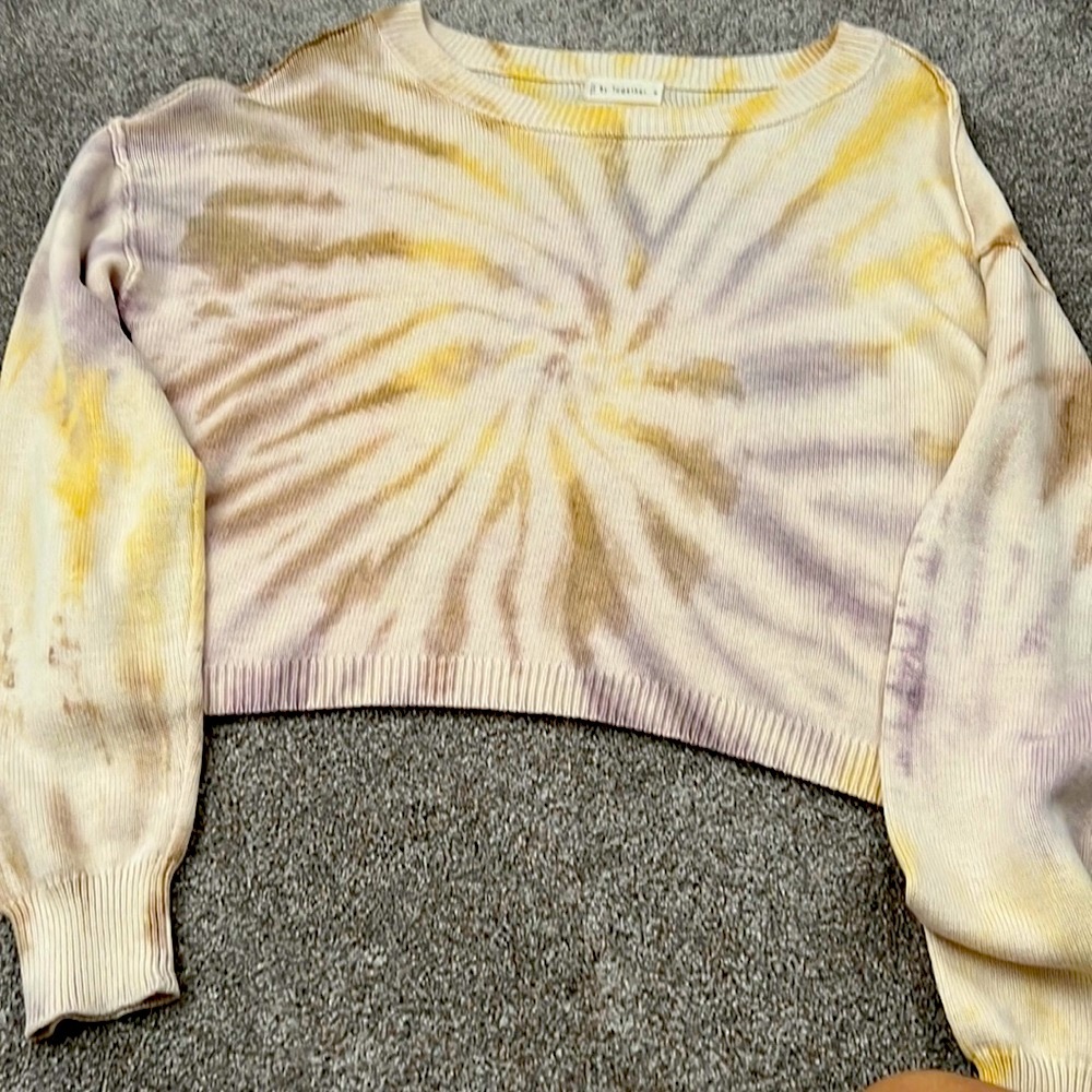Tie-dye Sweater 💜💛